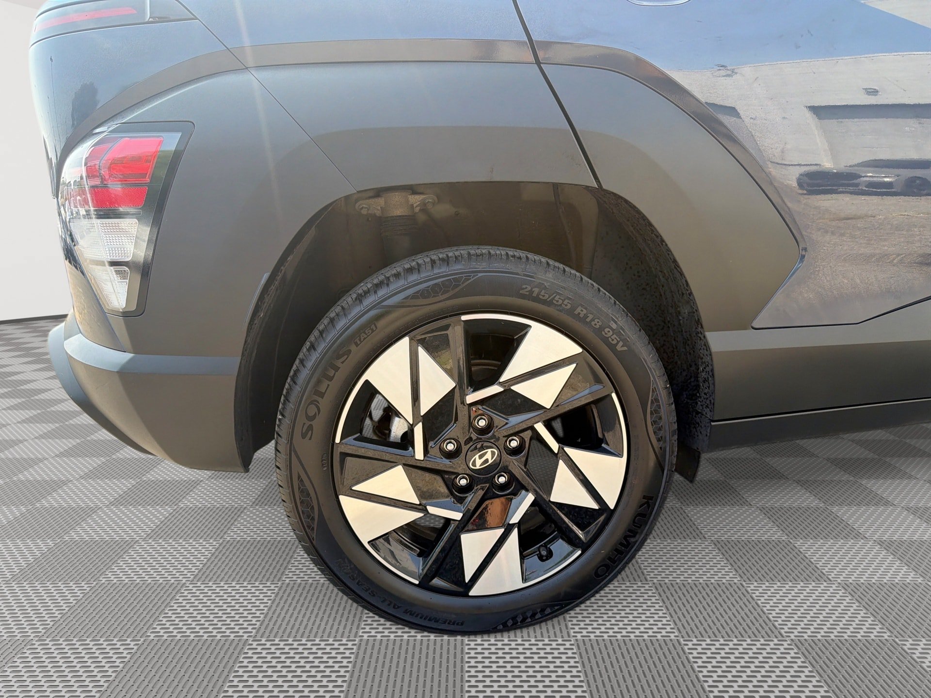 Used 2024 Hyundai Kona SEL AWD/4WD image 29