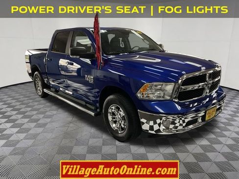 Used 2019 RAM 1500 Classic SLT w/ Luxury Group AWD/4WD image 5