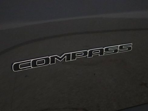 Certified 2022 Jeep Compass Limited image 15