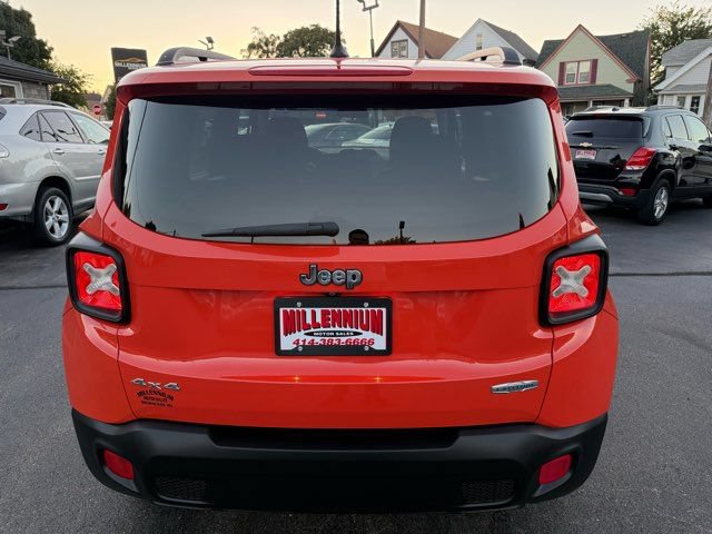 Used 2015 Jeep Renegade Latitude AWD/4WD image 5