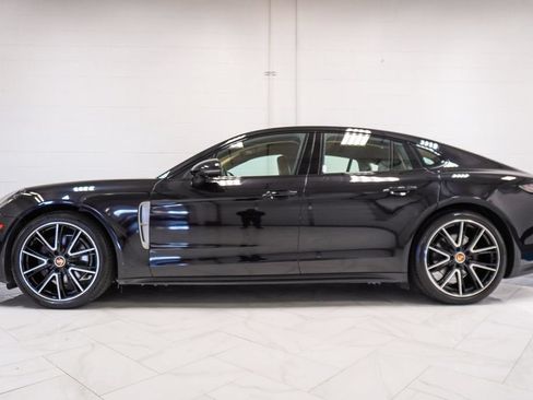 Used 2023 Porsche Panamera 4 Platinum Edition AWD/4WD image 33