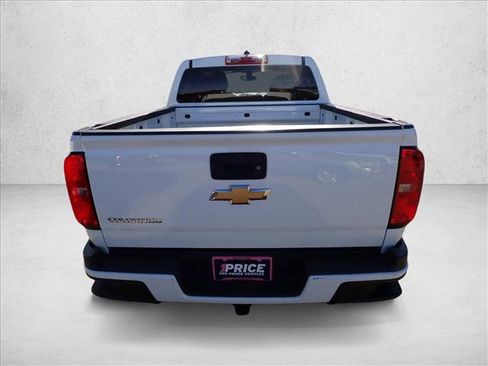 Used 2018 Chevrolet Colorado Z71 image 3