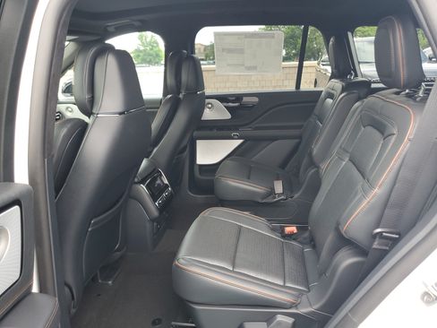 New 2026 Lincoln Aviator Black Label AWD/4WD image 23