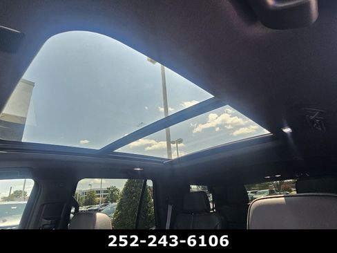 Used 2022 Chevrolet Tahoe RST w/ Luxury Package AWD/4WD image 10