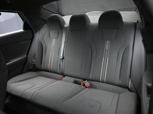 Used 2023 Hyundai Elantra SEL w/ Cargo Package image 22