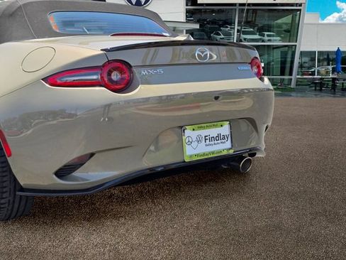 Used 2024 MAZDA MX-5 Miata Club w/ Brembo/BBS Recaro Package RWD image 5