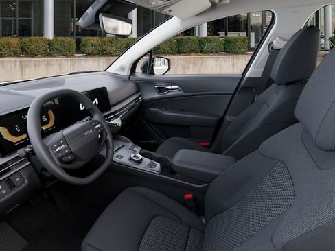 New 2026 Kia Sportage LX FWD image 18