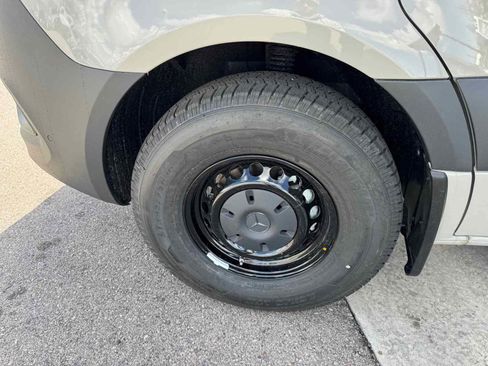 New 2025 Mercedes-Benz Sprinter 2500 image 15