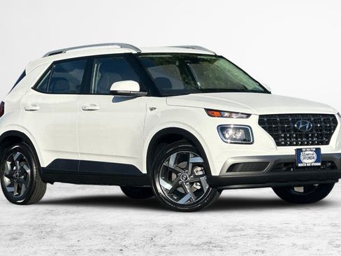 New 2026 Hyundai Venue SEL FWD image 2
