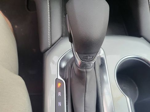 Used 2025 Chevrolet Blazer LT FWD image 6