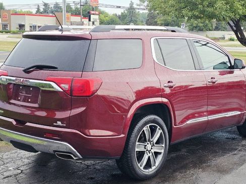 Used 2017 GMC Acadia Denali w/ Technology Package FWD image 6