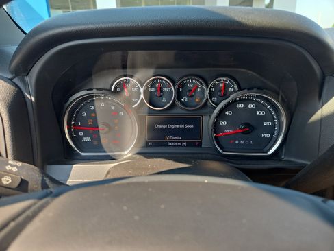 Used 2022 Chevrolet Silverado 2500 Custom w/ Custom Value Package AWD/4WD image 3