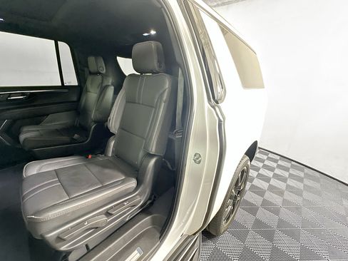 Used 2025 Chevrolet Suburban RST w/ Comfort Package RWD image 26