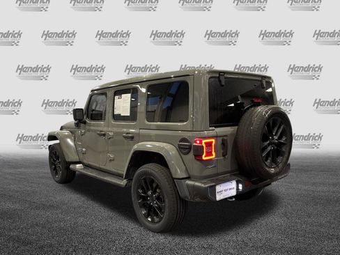 Used 2021 Jeep Wrangler Unlimited Sahara w/ Cold Weather Group image 8
