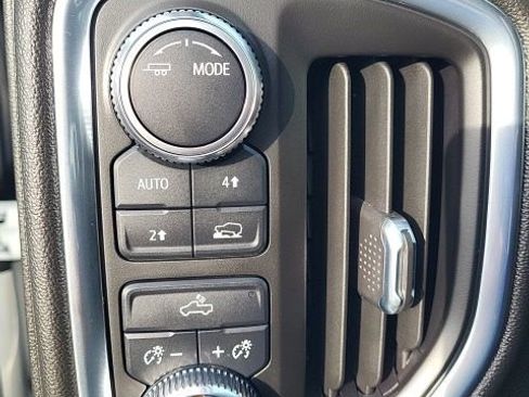 Used 2022 GMC Sierra 1500 SLE w/ Driver Alert Package I image 10