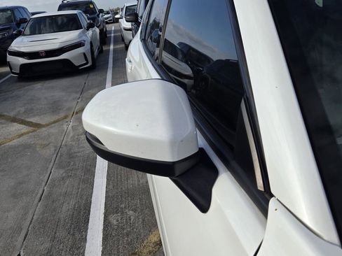 Used 2023 Honda HR-V EX-L image 10