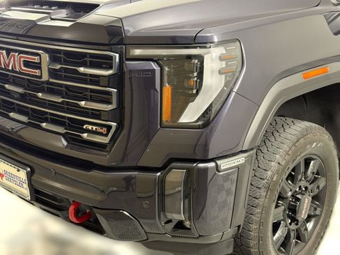 Used 2024 GMC Sierra 2500 AT4 w/ AT4 Premium Plus Package AWD/4WD image 12