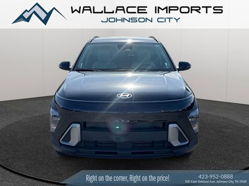 Used 2025 Hyundai Kona SEL AWD/4WD image 8