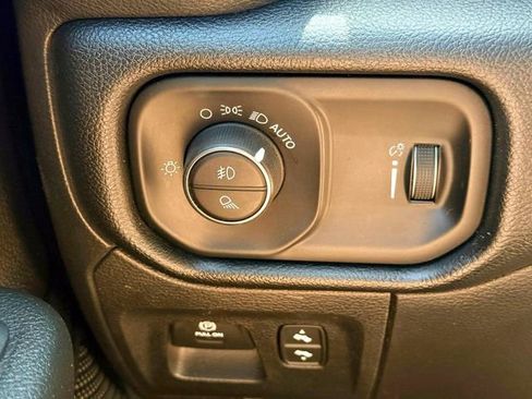Used 2020 RAM 1500 Big Horn AWD/4WD image 22