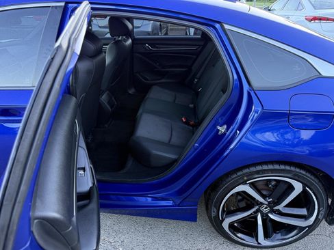 Used 2019 Honda Accord Sport image 9