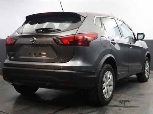 Used 2018 Nissan Rogue Sport S image 4