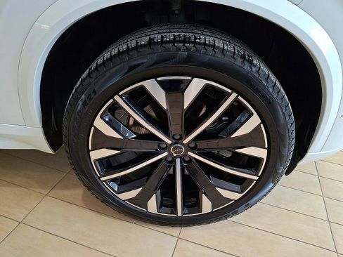 New 2026 Volvo XC90 B6 Plus w/ Protection Package Premier image 9