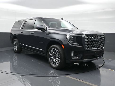 Used 2024 GMC Yukon XL Denali Ultimate image 13