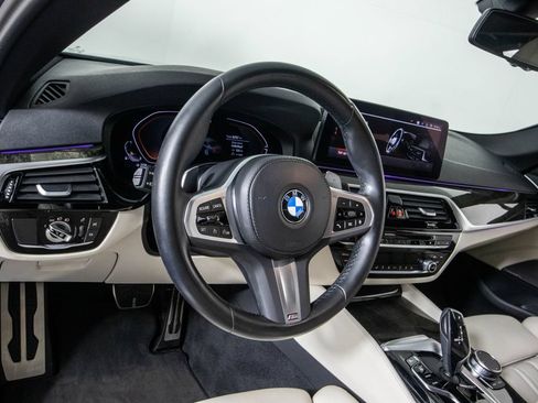 Used 2023 BMW 540i w/ M Sport Package RWD image 17