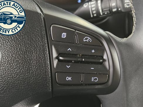 Used 2026 Hyundai Venue SEL FWD image 14