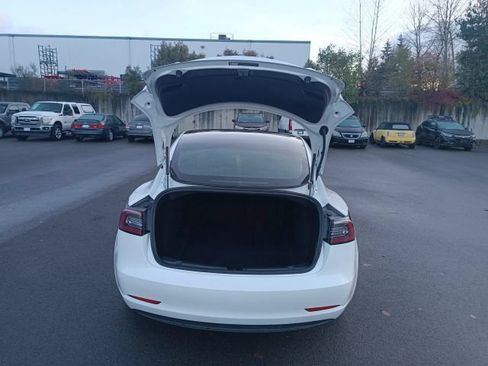 Used 2020 Tesla Model 3 Standard Range Plus RWD image 24