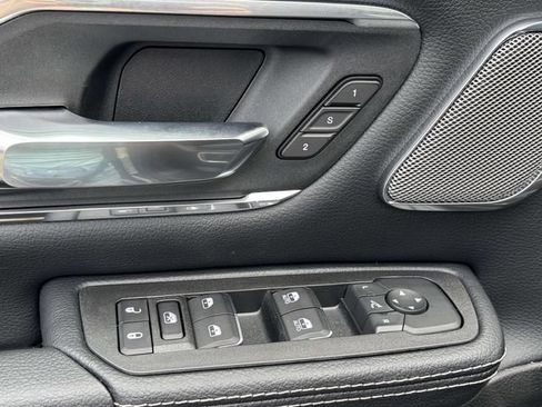 New 2026 RAM 1500 Laramie AWD/4WD image 17
