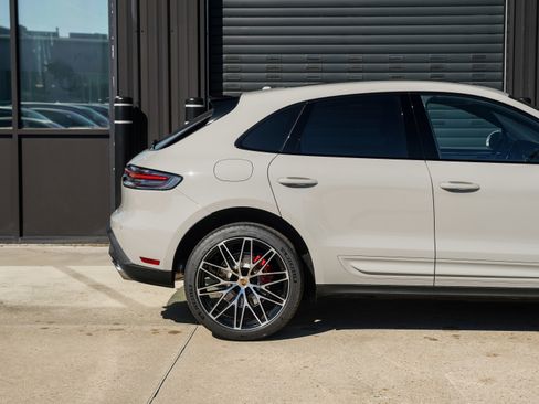 New 2026 Porsche Macan S image 14