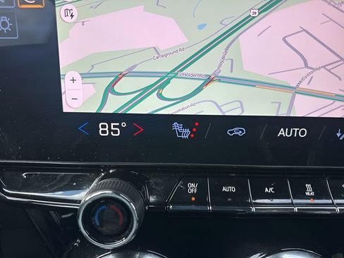 Used 2024 Chevrolet Blazer EV LT image 21