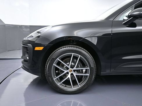 Certified 2025 Porsche Macan AWD/4WD image 12