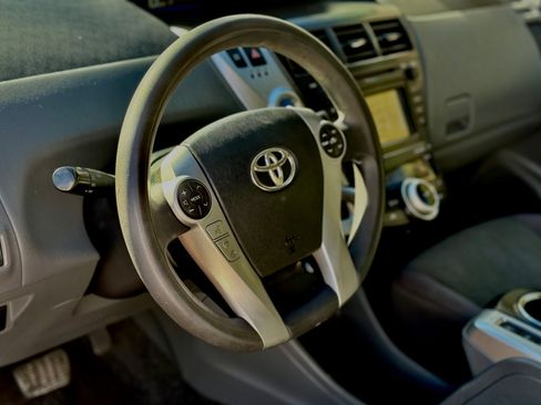 Used 2012 Toyota Prius V Two image 14