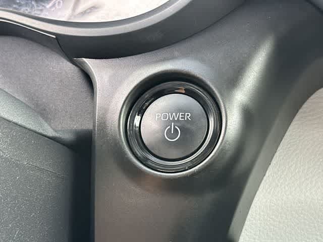 Used 2025 Toyota Sienna XLE w/ XLE Plus Package AWD/4WD image 11