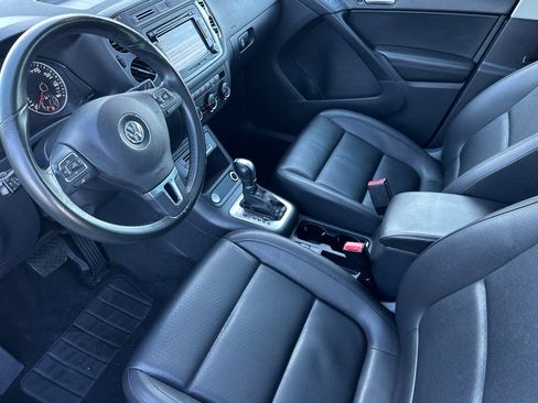 Used 2015 Volkswagen Tiguan SE image 10