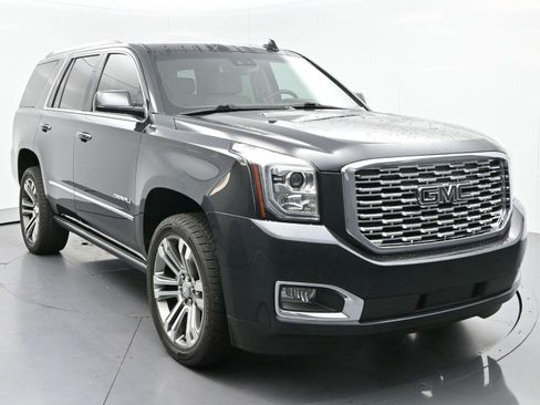 Used 2020 GMC Yukon Denali w/ Denali Ultimate Package AWD/4WD image 2