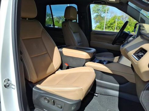 Used 2023 Chevrolet Tahoe Premier AWD/4WD image 9