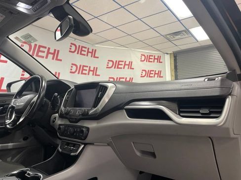 Used 2022 GMC Terrain SLT AWD/4WD image 14