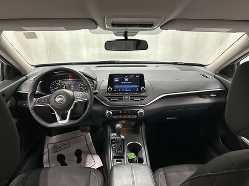 Used 2022 Nissan Altima 2.5 SV image 18