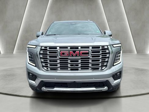 Used 2025 GMC Yukon XL Denali AWD/4WD image 2