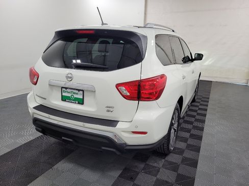 Used 2017 Nissan Pathfinder SV AWD/4WD image 9