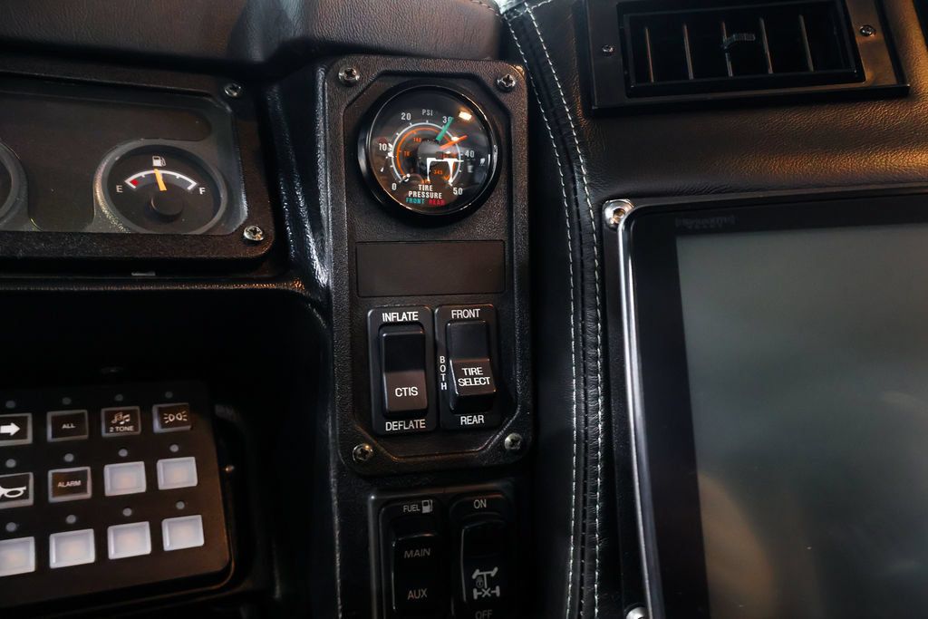 Used 2003 HUMMER H1 4-Door Wagon AWD/4WD image 77