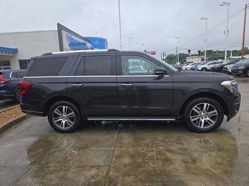 Used 2022 Ford Expedition Limited RWD image 6