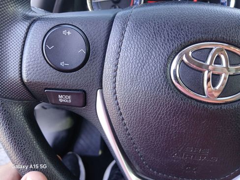 Used 2018 Toyota Corolla LE FWD image 27