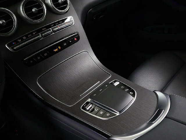 Used 2021 Mercedes-Benz GLC 300 4MATIC image 25