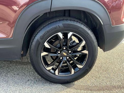 Used 2023 Chevrolet TrailBlazer LT w/ Convenience Package AWD/4WD image 11