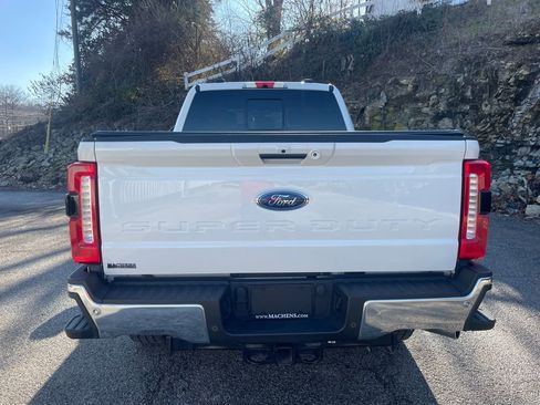 Certified 2024 Ford F250 Lariat w/ Chrome Package image 8
