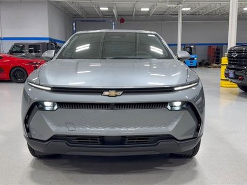 New 2026 Chevrolet Equinox EV LT image 17